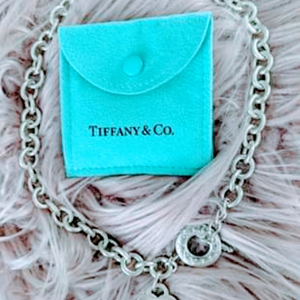 Tiffany & CO heart toggle necklace